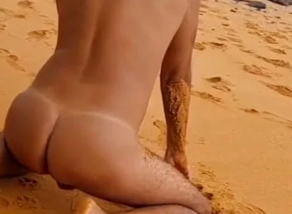 Ladysilva My Hot Ass on Beach