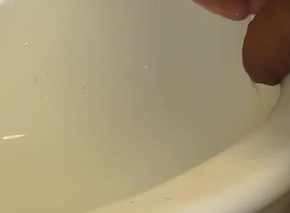 Peeing for Those That Like to Watch