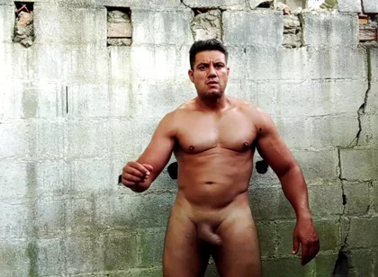 Yuri Gaucho Muscular Male Cumming