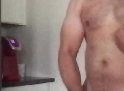 Quick Cumshot in Kitchen