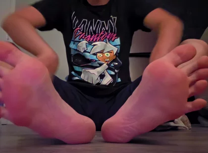 Twink Rubs Moisturizer Cream on Feet