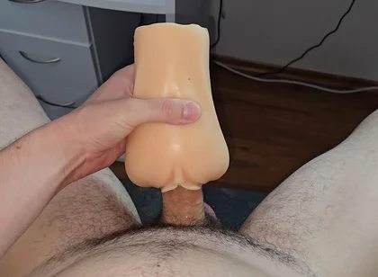 Masturbating with a Fake Vagina Sucked, so I Brought Myself to Orgasm the Classic Way with My Hand.