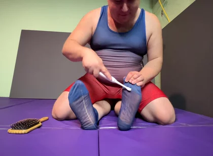 Matt Tickles the Gigglemeister