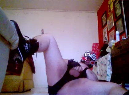 Fat Wrestler Wanks off & Shows Hole