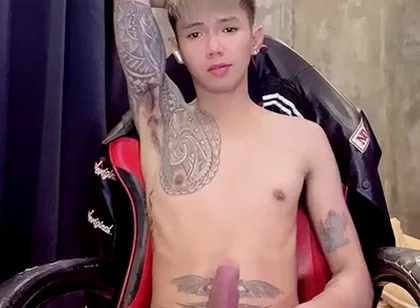Horny Filipino Inked Twink Jerking off