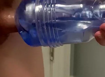 Handsfree Cumshot From Redhead Twink