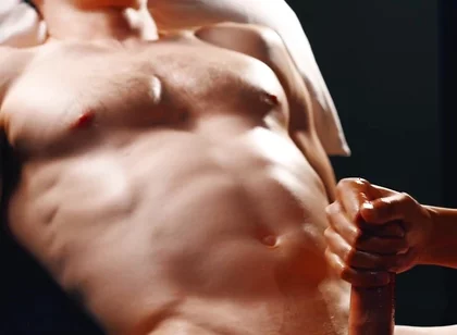 Aussie Muscular Hunk Big Dick Got Edged