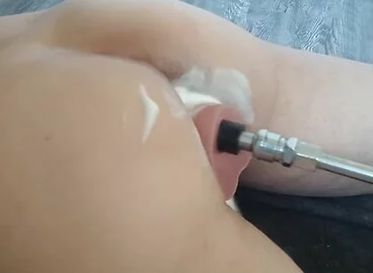 Quick Butt Drilling By The Ladies In Chat Before Bed