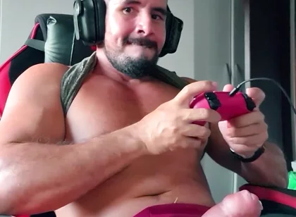 Nobody Can Against My Big Gun