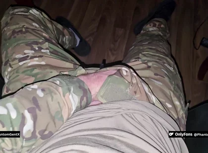 German Dirtytalk! Muscular Soldier Is Totally Horny and Jerks off His Huge Cock