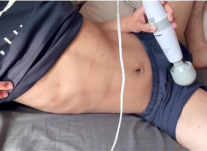 I Hit The Electric Massage Machine And Soaked My Pants With Patience Juice, And Finally Ejaculated With Great Momentum