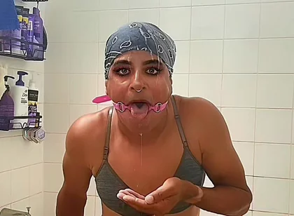 Kris Reelz - Self Face Spit,agagging on a Mouth Ring