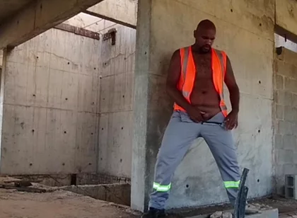 After Work I Went to the Construction Site to Enjoy Myself