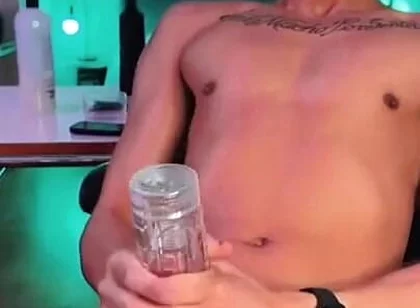 Leo Latte Lets Viewers Control the Toy in His Ass While He Strokes a Fleshlight
