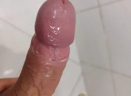 Strong Water in the Foreskin Excites the Glans Precum.