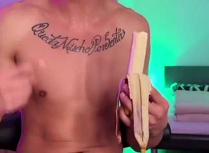 Leo Latte Almost 2-hour Livestream - Teasing, Stripping & Underwear Show