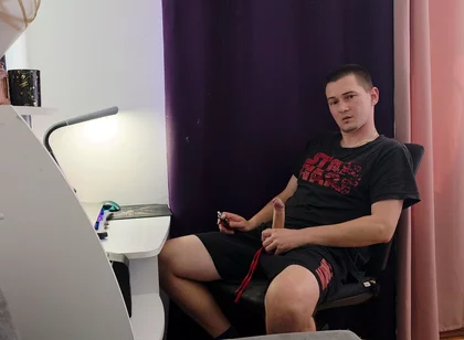 I Tried to Masturbate and Reach an Orgasm, but My Wife Unexpectedly Interrupted Me