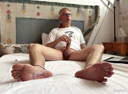 2 hours live wank and cum on foot