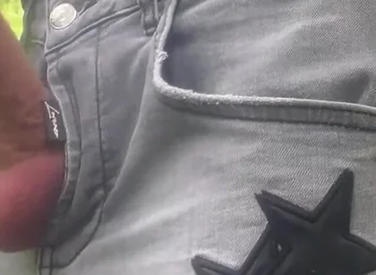 Huge Cumshot Outdoors in the Jeans Mmmm