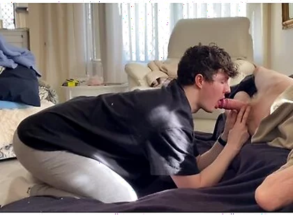 Morning Blowjob And Cum Swallow