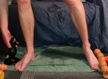 Hot Gay Twink Riding Multiple Huge Dildo's and Has Pissing Orgasms