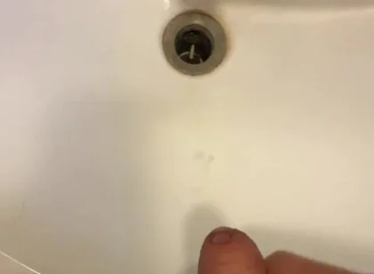 Stayed in a Houseshare for a Night and I Unloaded in the Sink