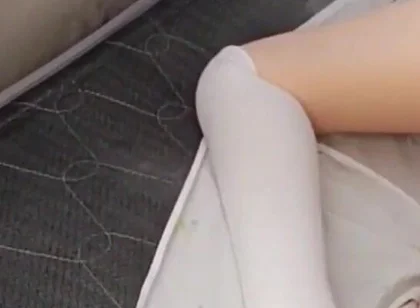 680 Big-bootied Stepdaughter Receives Anal Creampie Without Lube