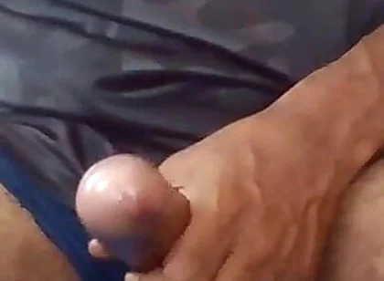 Straight Guy Stroke Huge Cock an Cums Loads