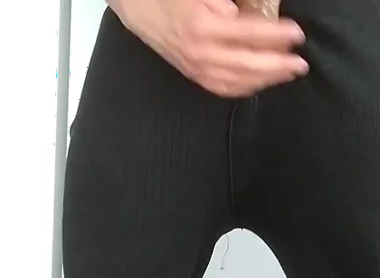 Stand-up Oily Wank in My Thermals - 8 Day Load