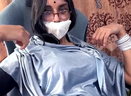 Crossdresser Jerk off in Saree