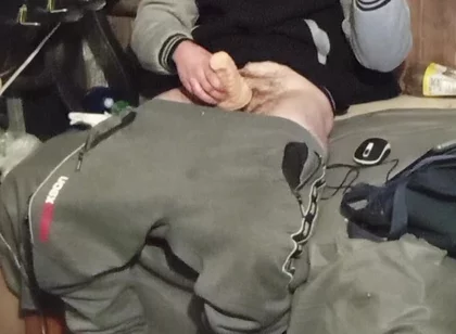 Cumshot in the Place Where I Go to Masturbate and Plus Before the Videos I Made Controll