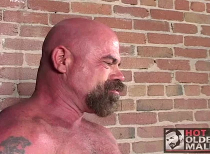 Stepdaddy Hunt 2: Loading Cock
