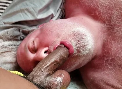 Bear Jerks off with Cum on His Feet