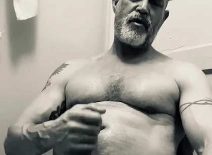 Hot B&w Bathroom Bate.