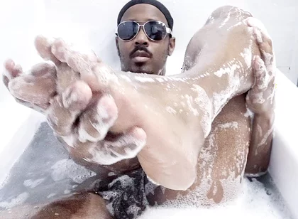 I Wash My Body in the Bath 6 - No Clothes