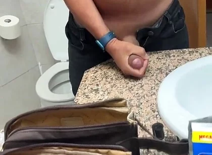 Can You Resist My Huge Dick? Love Fuck a Nice Hole.