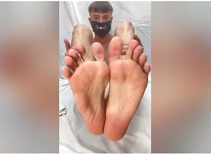 Kitty Femboy Showing Feet And Ass