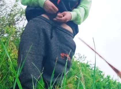 Masturbate at Public