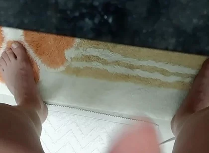 Murray Yaman Masturbates Solo in the Bathroom Watching His Own Porn..
