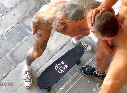 He Noticed a Guy He Saw on a Gay App, and Asked Him to Have Sex Right Then and There. He Fucked a Skateboarder on a Fire Escape