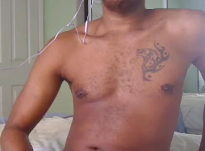 Kennie Jai Shows off on Cam
